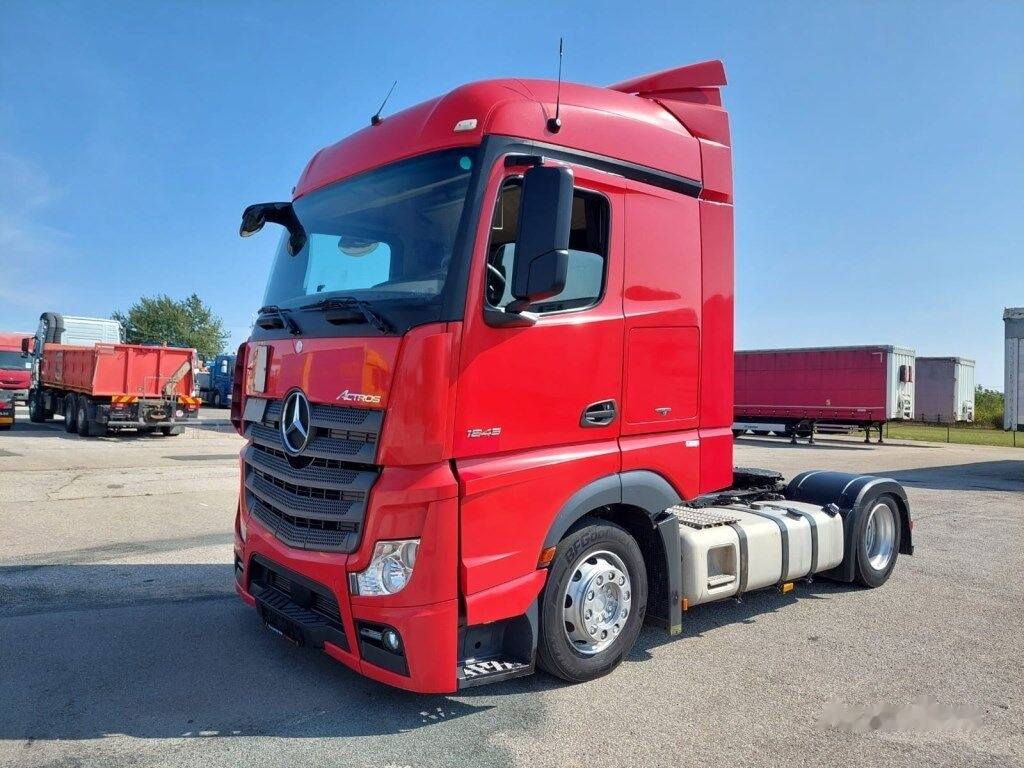 Tractor unit Mercedes-Benz Actros 1845 4x2