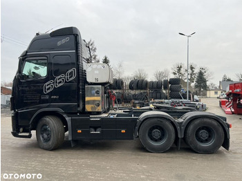 Tractor unit VOLVO FH16