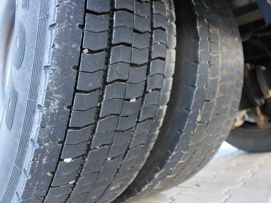 Curtainsider truck Iveco EUROCARGO 120E25, EURO 6