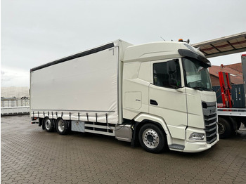 Curtainsider truck DAF XG