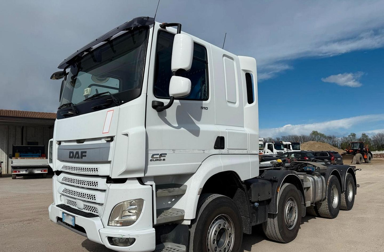 Hook lift truck Daf CF 4 assi Scarrabile