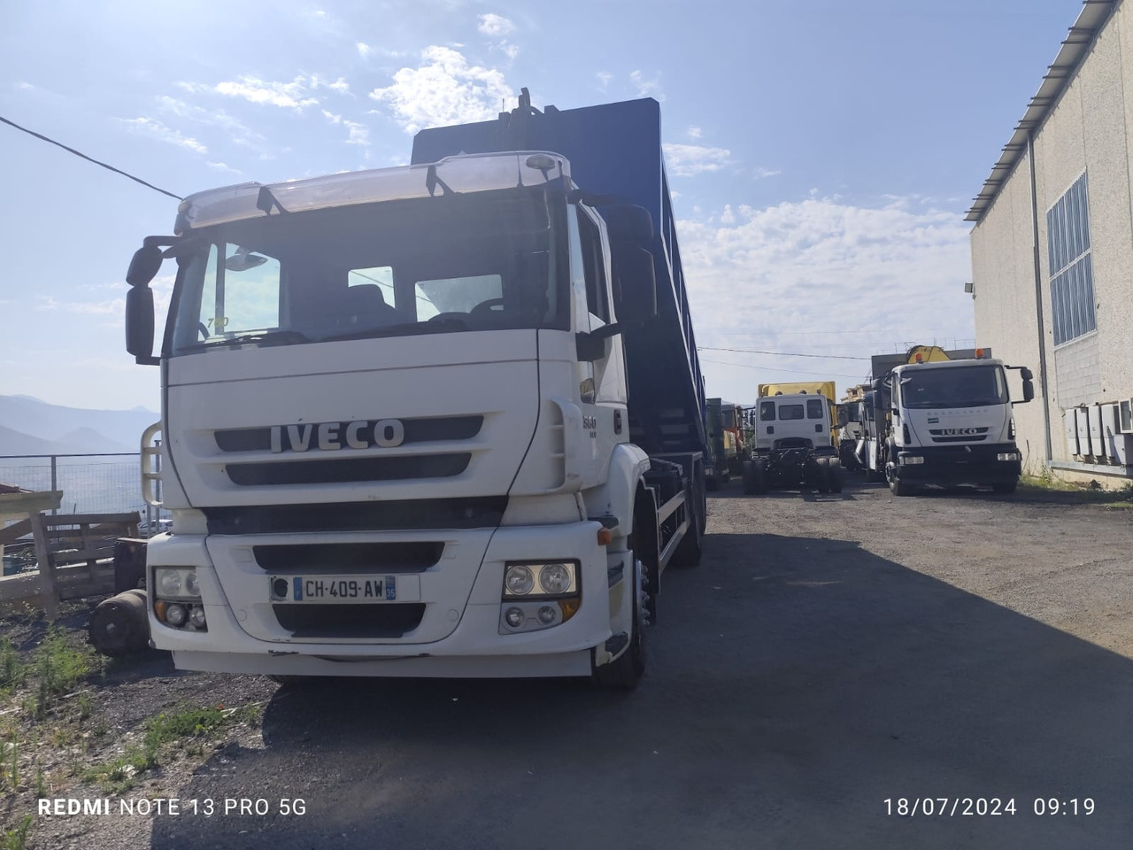 Hook lift truck IVECO STRALIS 260S36