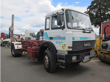 Hook lift truck Iveco Unic