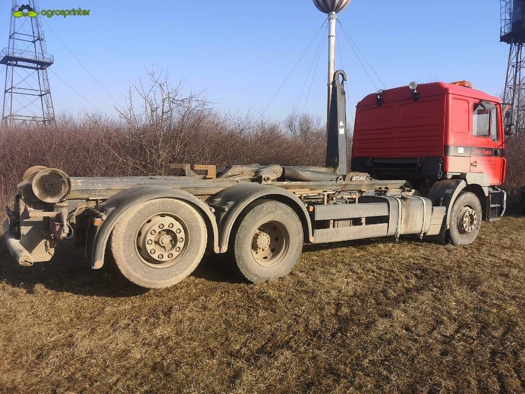 Hook lift truck MAN F2001