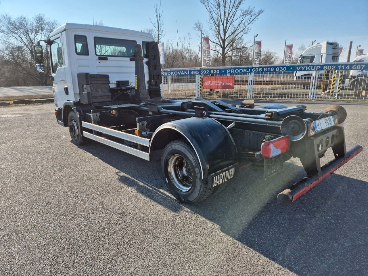 Hook lift truck MAN TGL 12.180 4X2 BL
