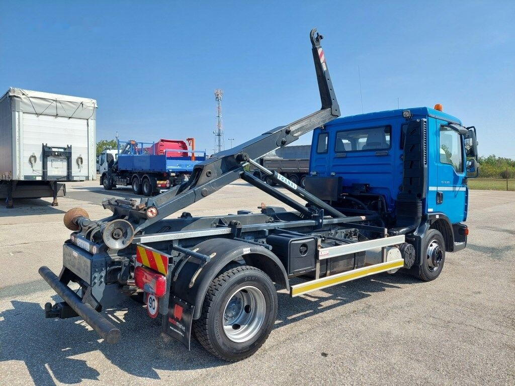 Hook lift truck MAN TGL 12.180 BB 4x2