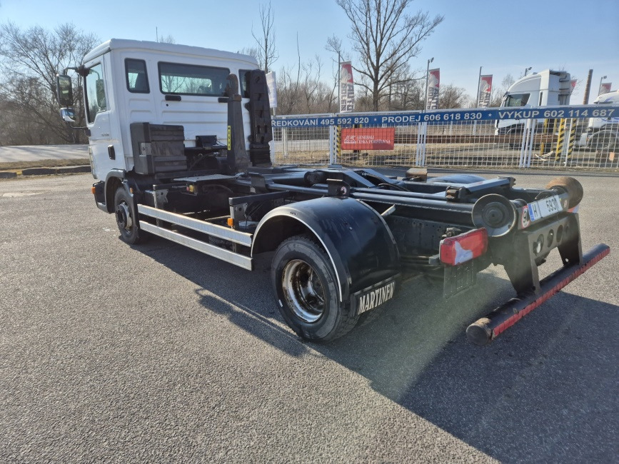 Hook lift truck MAN TGL 12.180 hákový