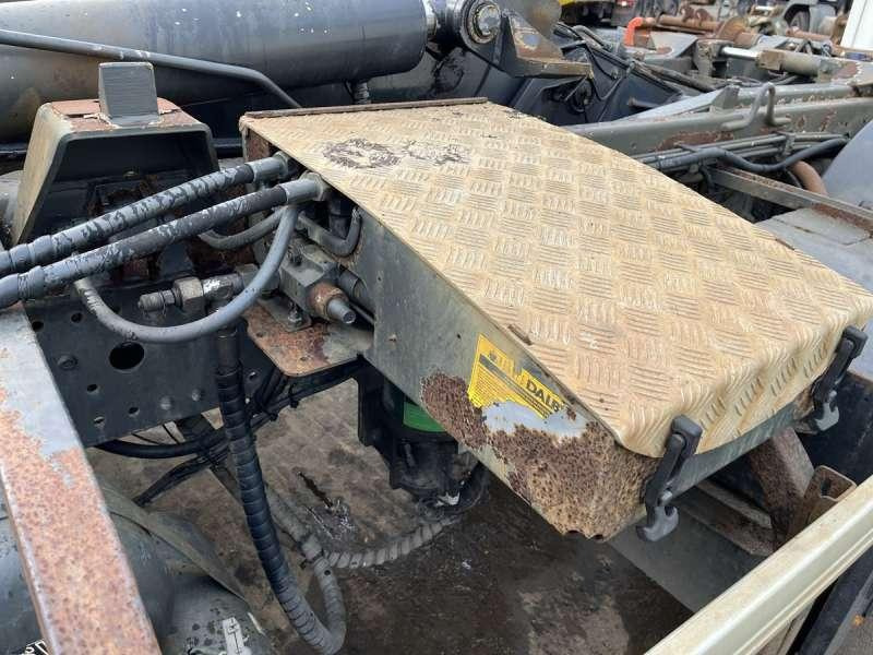 Hook lift truck Mercedes AXOR 1833