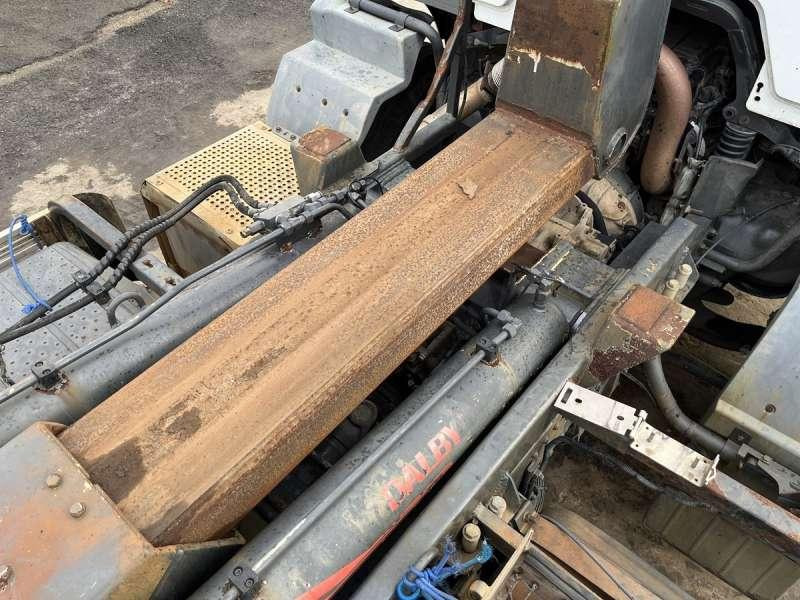 Hook lift truck Mercedes AXOR 1833