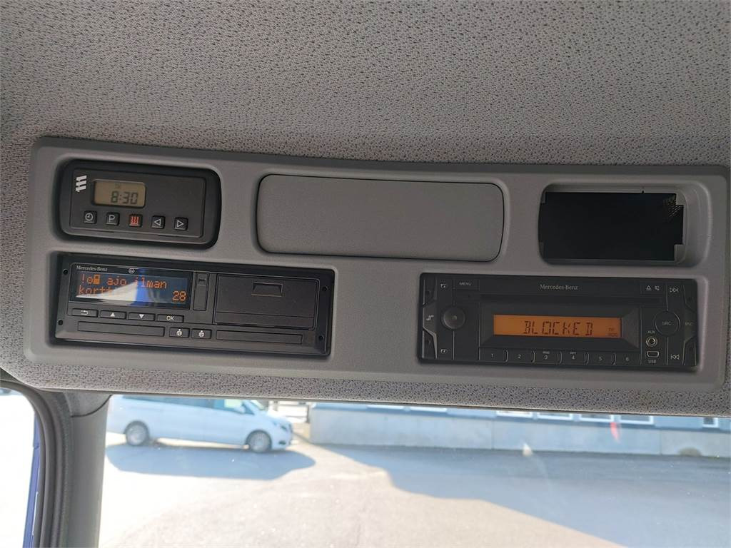 Hook lift truck Mercedes-Benz ATEGO 1024 Koukkulaite
