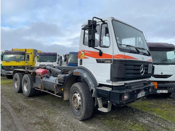 Hook lift truck Mercedes SK 320 TP liner