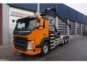 Hook lift truck Volvo FM 420 8x2 HMF 28 ton/meter laadkraan