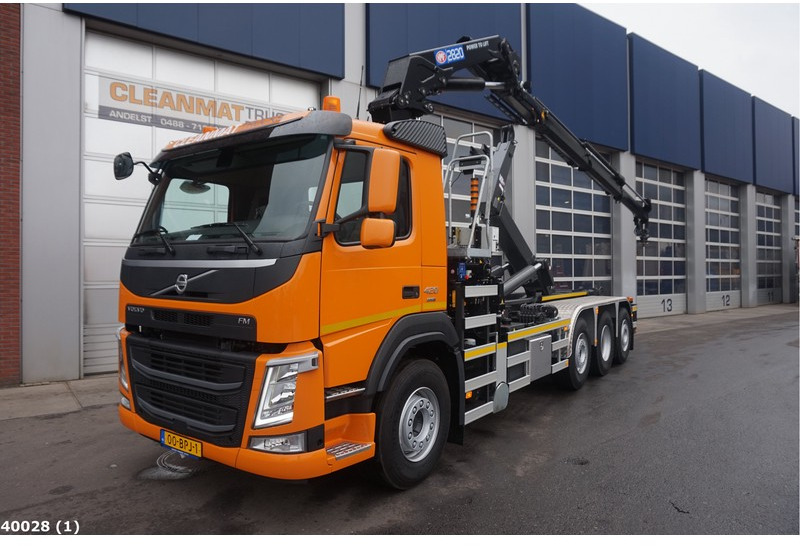 Hook lift truck Volvo FM 420 8x2 HMF 28 ton/meter laadkraan