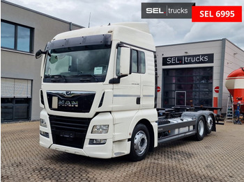 Container transporter/ Swap body truck MAN TGX 26.460