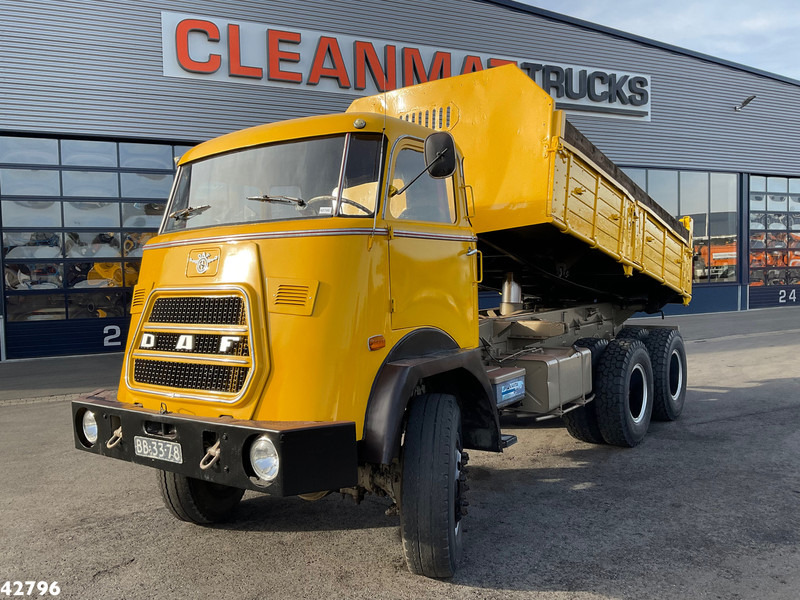 Tipper DAF AZ 1900 DS 420 6x6 Driezijdige kipper "Oldtimer"