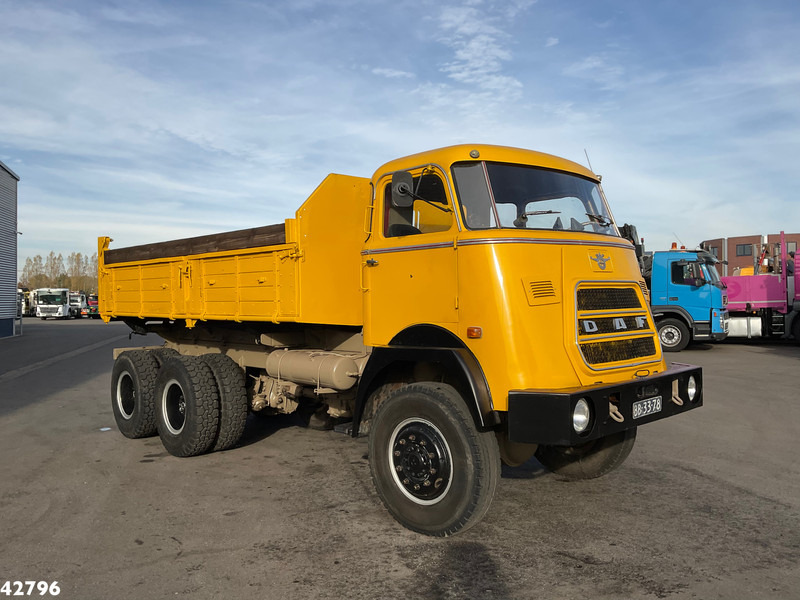 Tipper DAF AZ 1900 DS 420 6x6 Driezijdige kipper "Oldtimer"