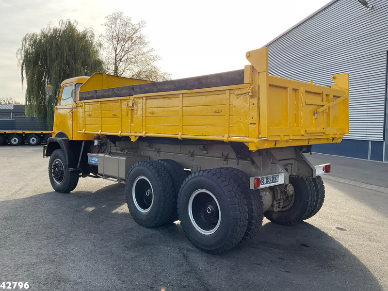 Tipper DAF AZ 1900 DS 420 6x6 Driezijdige kipper "Oldtimer"