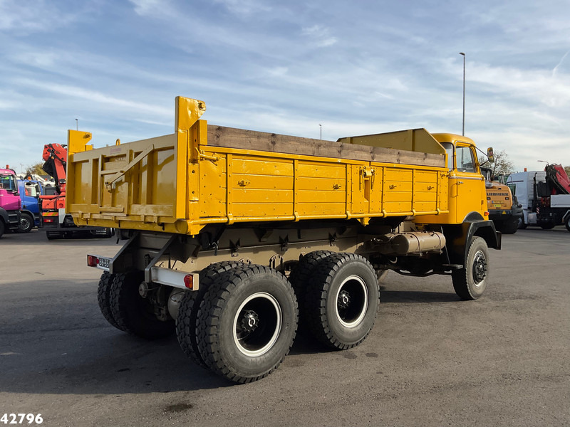 Tipper DAF AZ 1900 DS 420 6x6 Driezijdige kipper "Oldtimer"