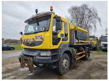 Tipper  Renault Kerax 450 4x4 Salt spreader Gritter