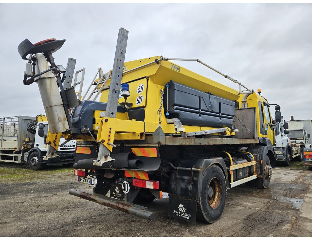 Tipper Renault Kerax 450 4x4 Salt spreader Gritter