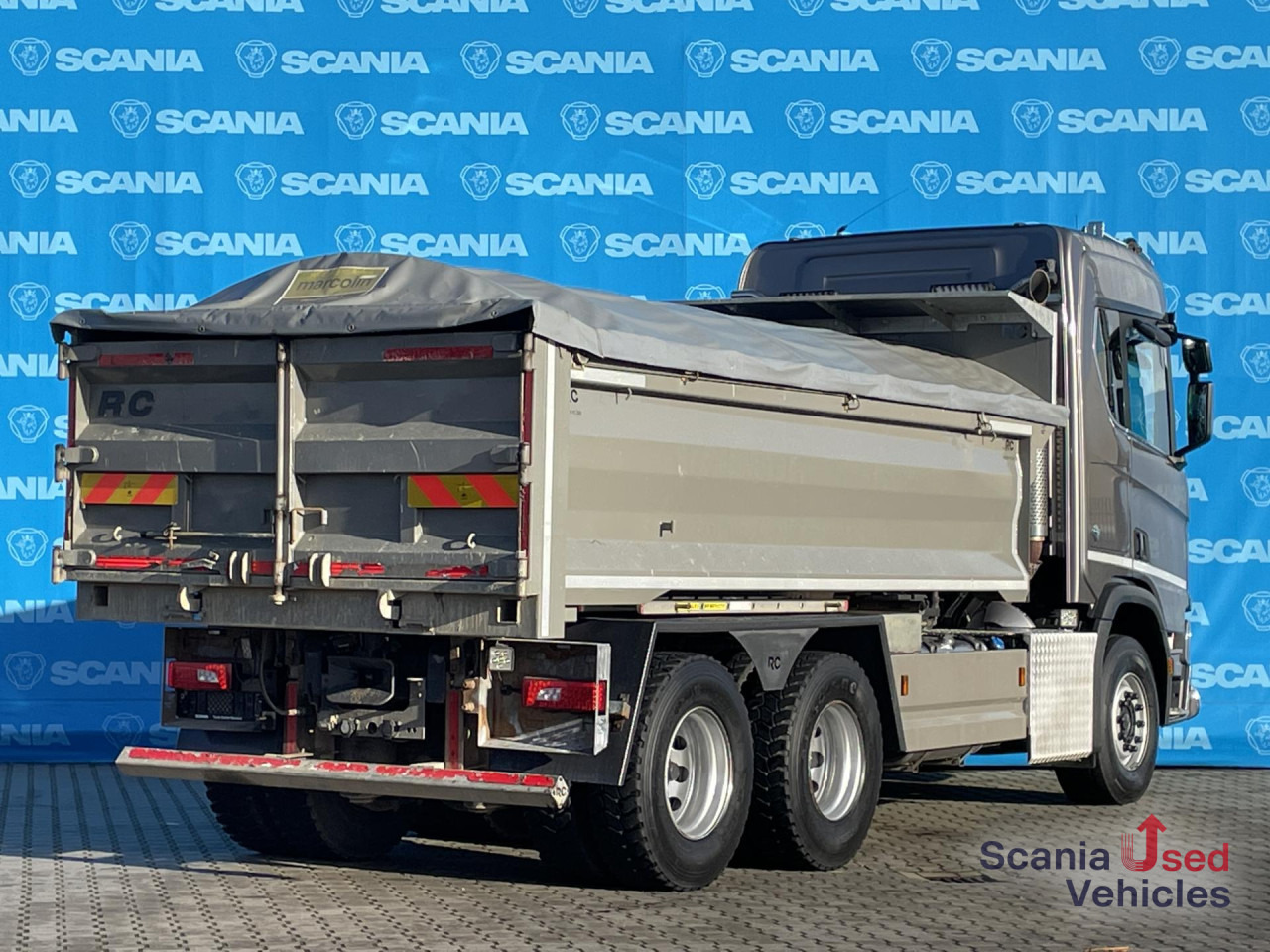 Tipper SCANIA R 660 B6x4HB TIPPER SCHWERLAST SATTELZUG 9T V8