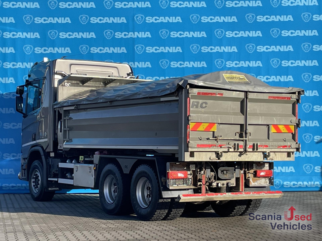 Tipper SCANIA R 660 B6x4HB TIPPER SCHWERLAST SATTELZUG 9T V8