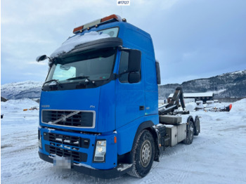 Hook lift truck VOLVO FH 520