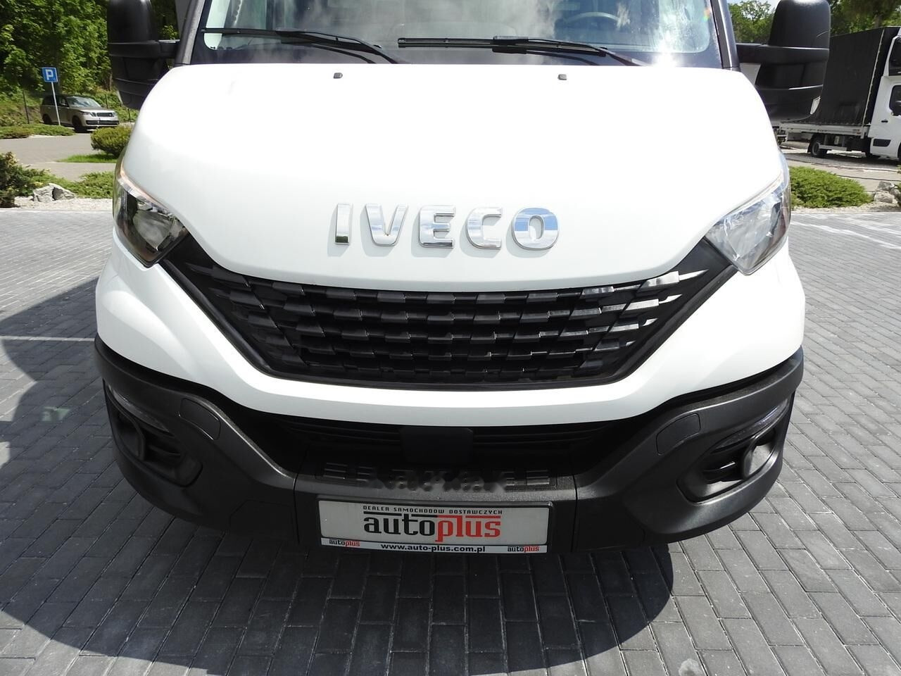 Box van IVECO DAILY 35C14 KONTENER 8 PALET TEMPOMAT KLIMATYZACJA AUTOMAT HI-MA