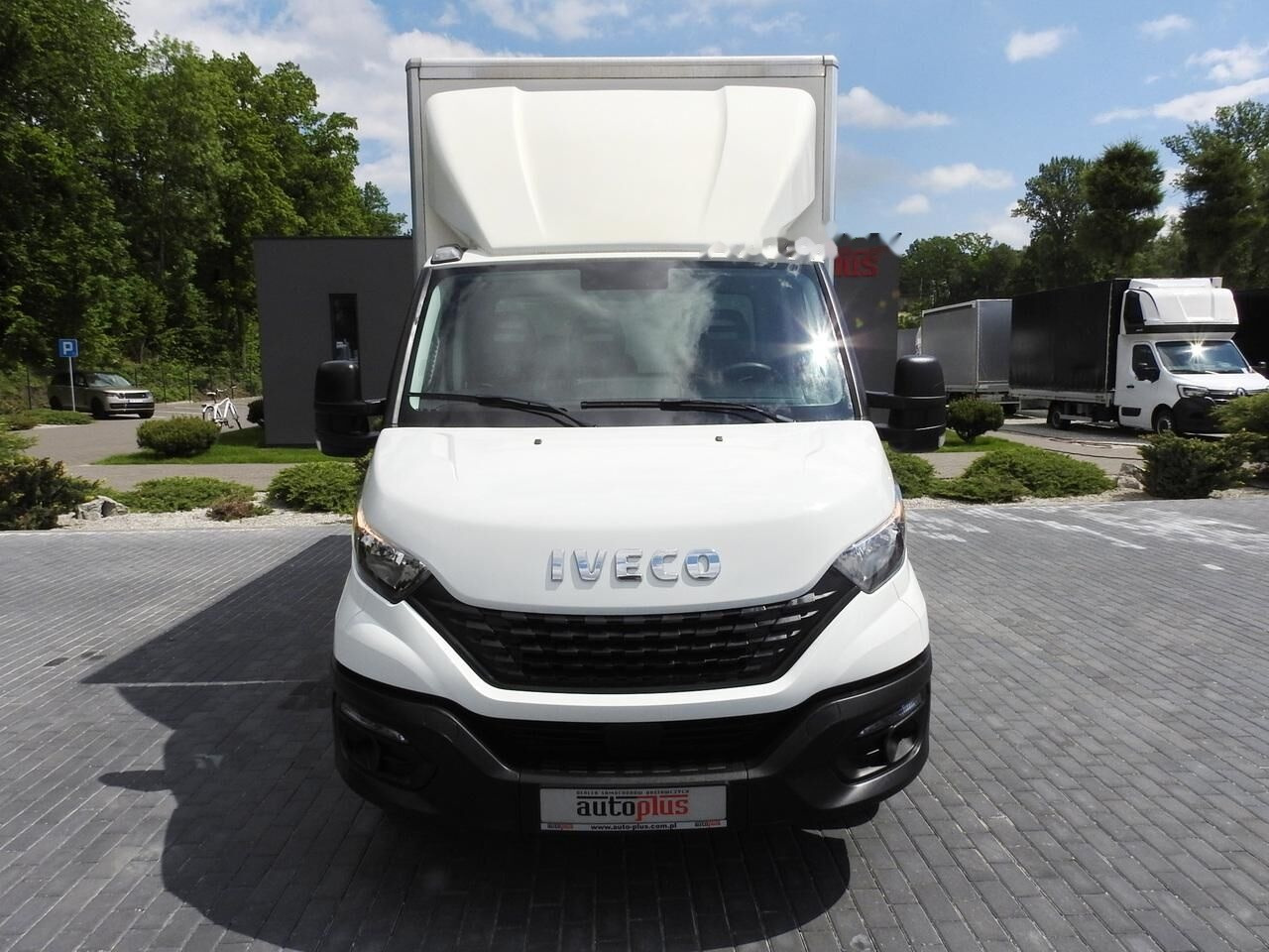 Box van IVECO DAILY 35C14 KONTENER 8 PALET TEMPOMAT KLIMATYZACJA AUTOMAT HI-MA