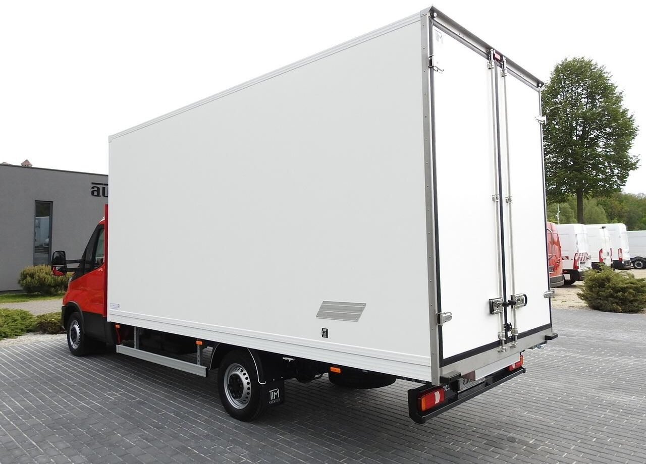 Box van IVECO DAILY 35S18