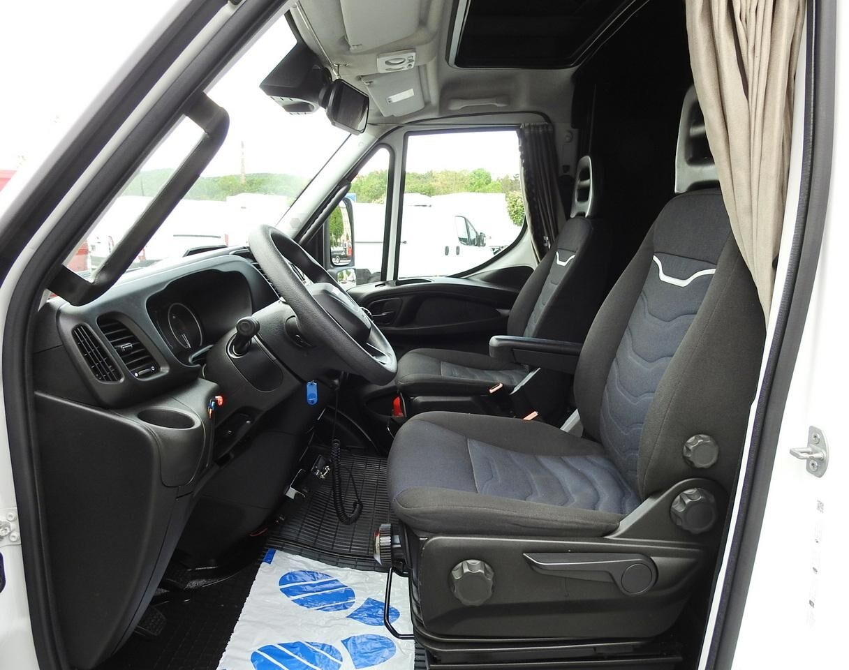 Box van IVECO DAILY 70C18