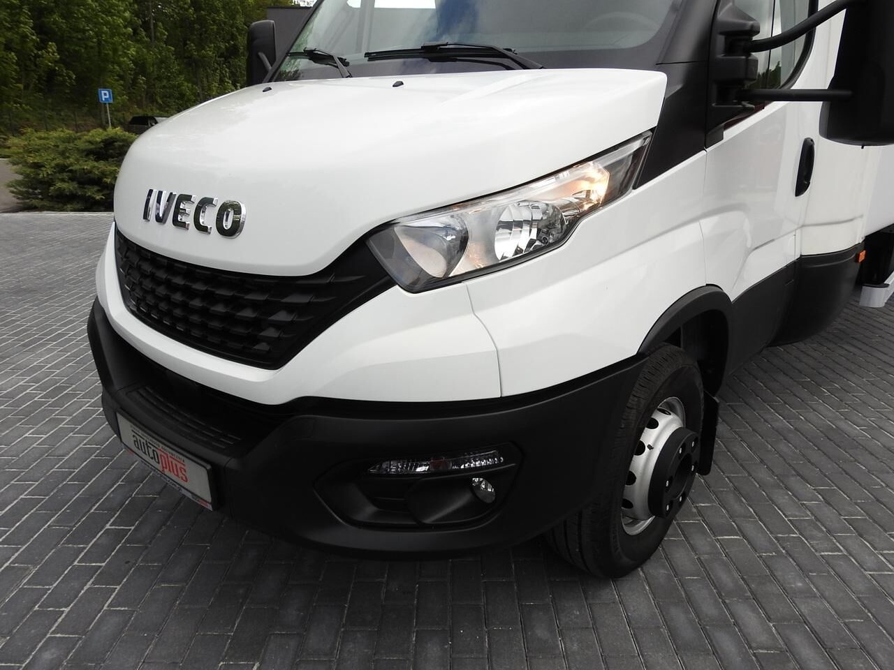 Box van IVECO DAILY 70C18