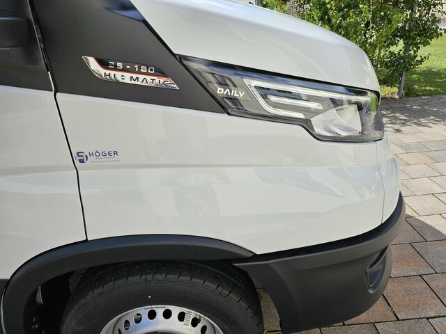 Box van IVECO Daily 35S18A8 3.0 Hi-Matic Koffer LBW BÄR LED