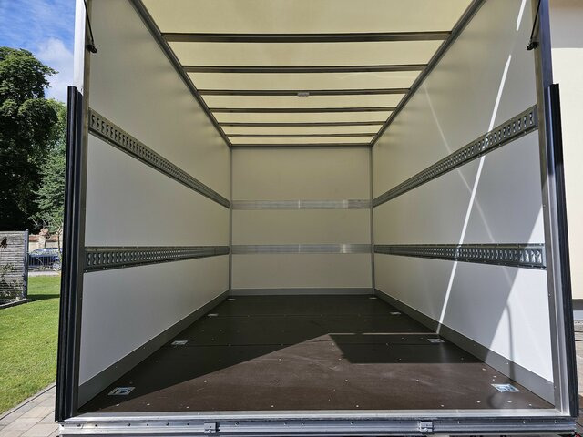 Box van IVECO Daily 35S18A8 3.0 Hi-Matic Koffer LBW BÄR LED