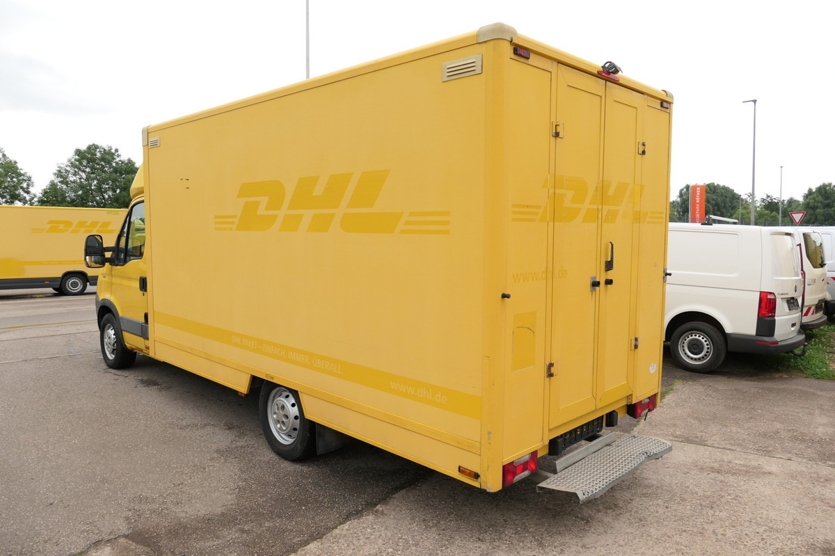 Box van IVECO Daily 35 S11 C30C AUTOMATIK KAMERA MAXI Regale D