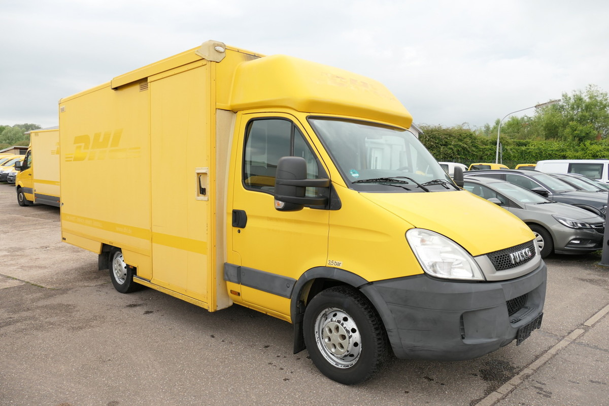 Box van IVECO Daily 35 S11 C30C AUTOMATIK KAMERA MAXI Regale D