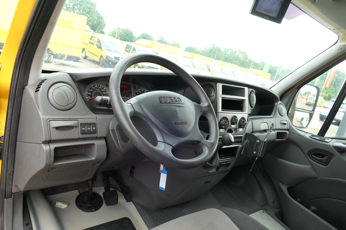 Box van IVECO Daily 35 S11 C30C AUTOMATIK KAMERA MAXI Regale D