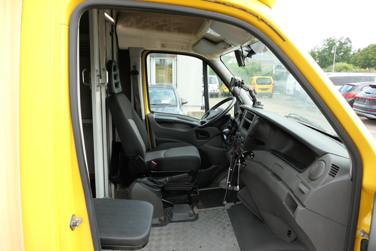 Box van IVECO Daily 35 S11 C30C AUTOMATIK KAMERA MAXI Regale L