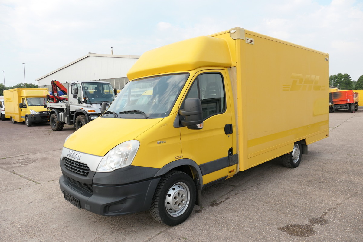 Box van IVECO Daily 35 S11 C30C AUTOMATIK KAMERA MAXI Regale L