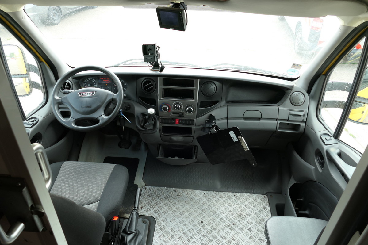 Box van IVECO Daily 35 S11 C30C AUTOMATIK KAMERA MAXI Regale L