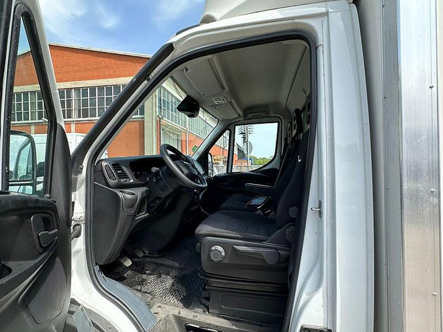 Box van Iveco 35C16