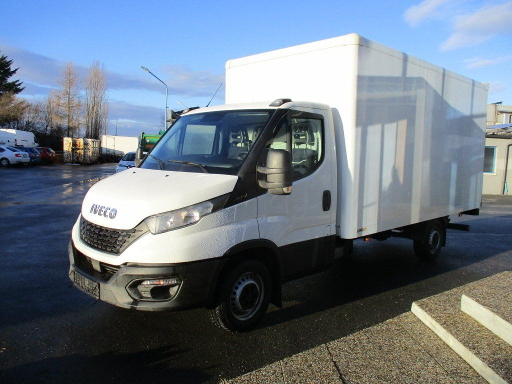 Box van Iveco 35S16 Daily EURO 6