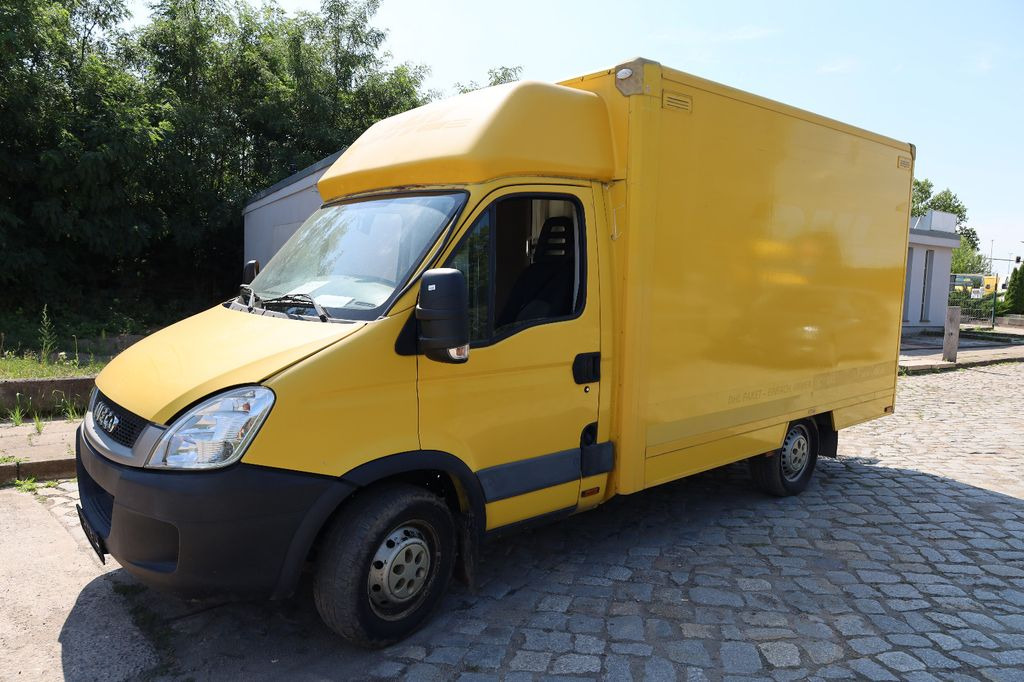 Box van Iveco C30C Daily KURZ/ Regalsystem/ Koffer/Luftfeder