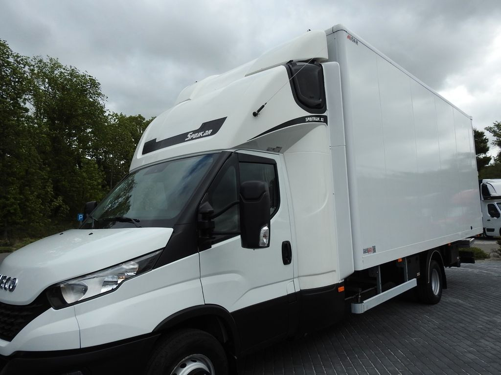 Box van Iveco DAILY 70C18 KOFFER AUFZUG 14 PALETTEN WEBASTO