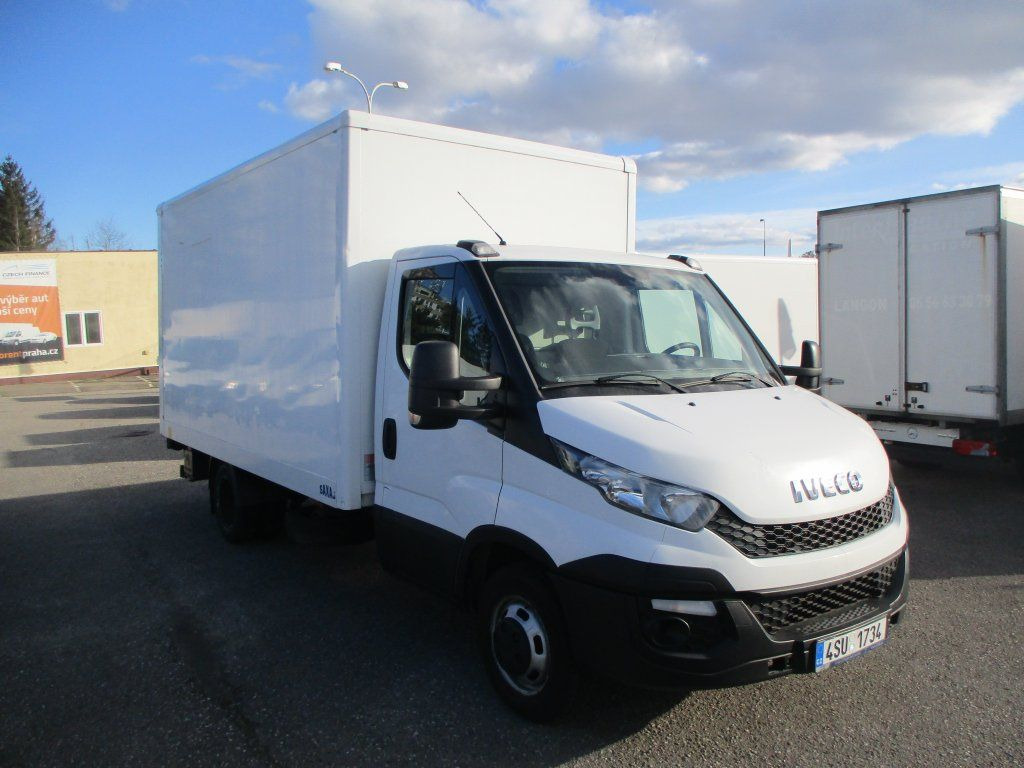 Box van Iveco Daily 35C15