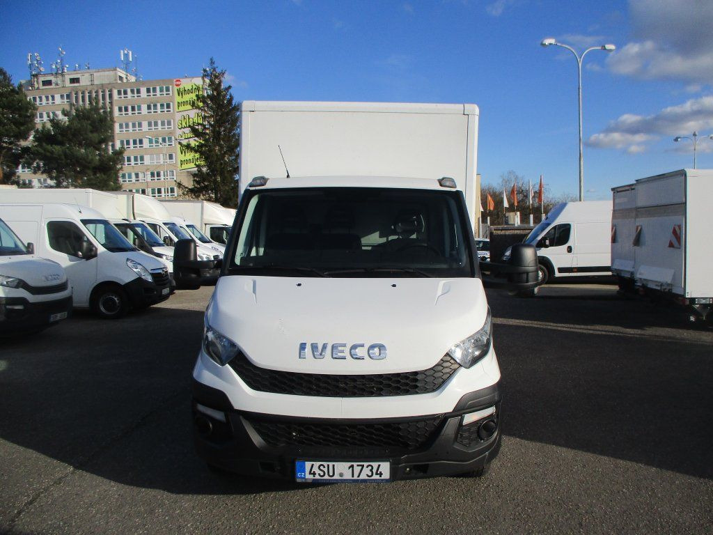 Box van Iveco Daily 35C15