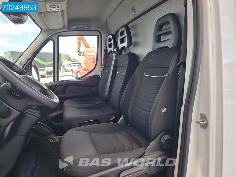 Box van Iveco Daily 35C16 Automaat Laadklep Bakwagen Airco Camera Meubelbak Koffer Gesloten laadbak Airco