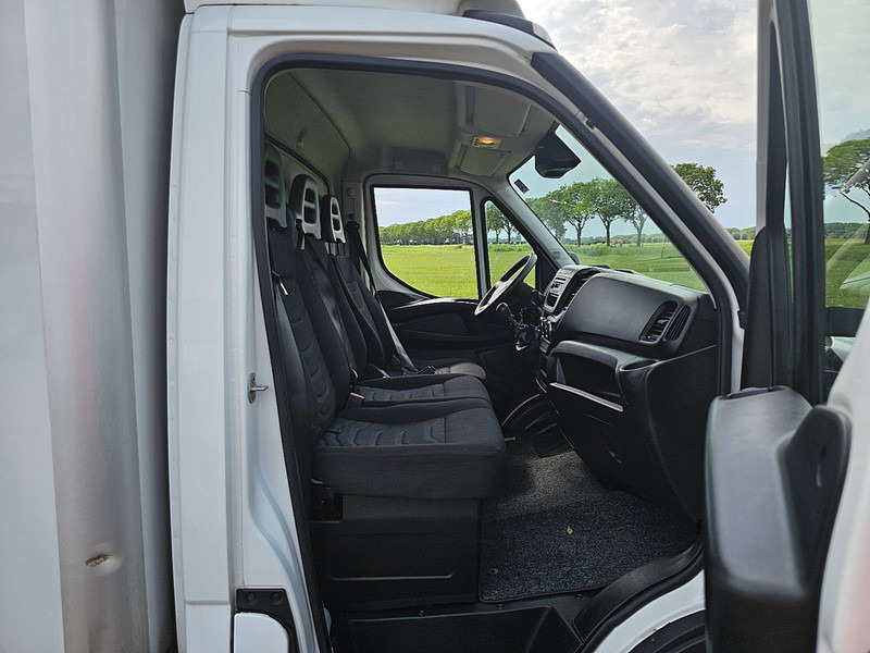 Box van Iveco Daily 35 C 14