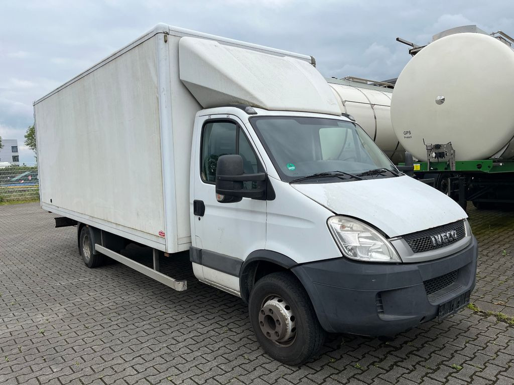 Box van Iveco Daily 70C17