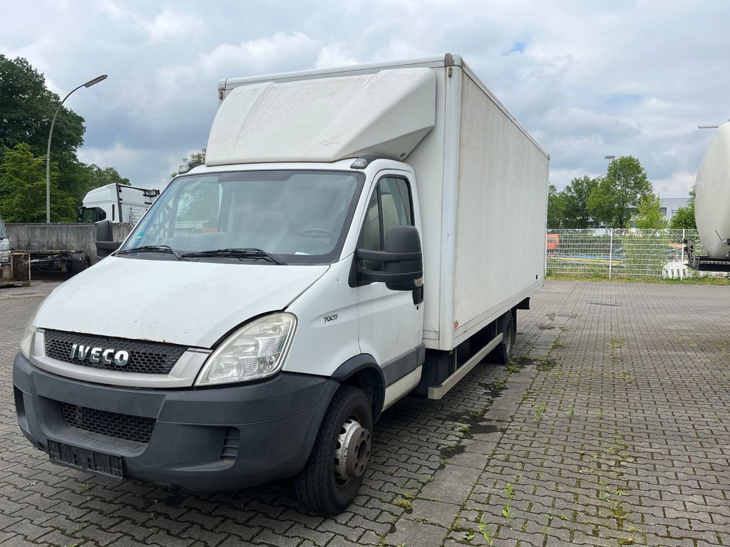 Box van Iveco Daily 70C17